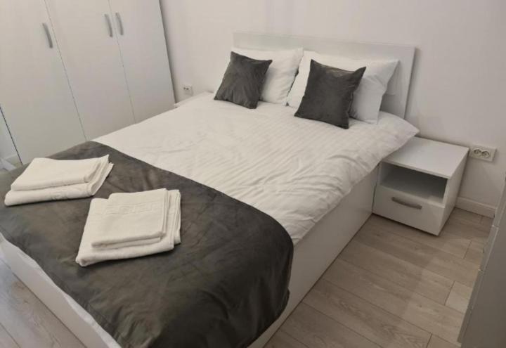 Apartament De Lux Бакэу Экстерьер фото